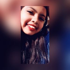 Meet your Posher, Claudia